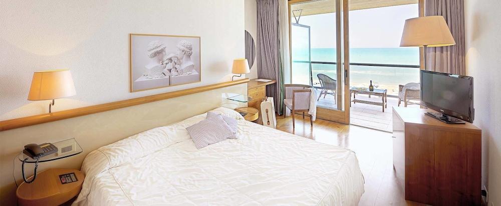 Grand Hotel Berti Silvi Marina Buitenkant foto