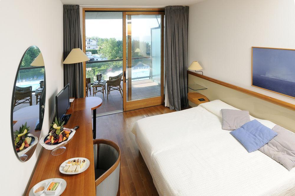 Grand Hotel Berti Silvi Marina Buitenkant foto
