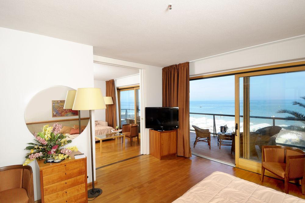 Grand Hotel Berti Silvi Marina Buitenkant foto